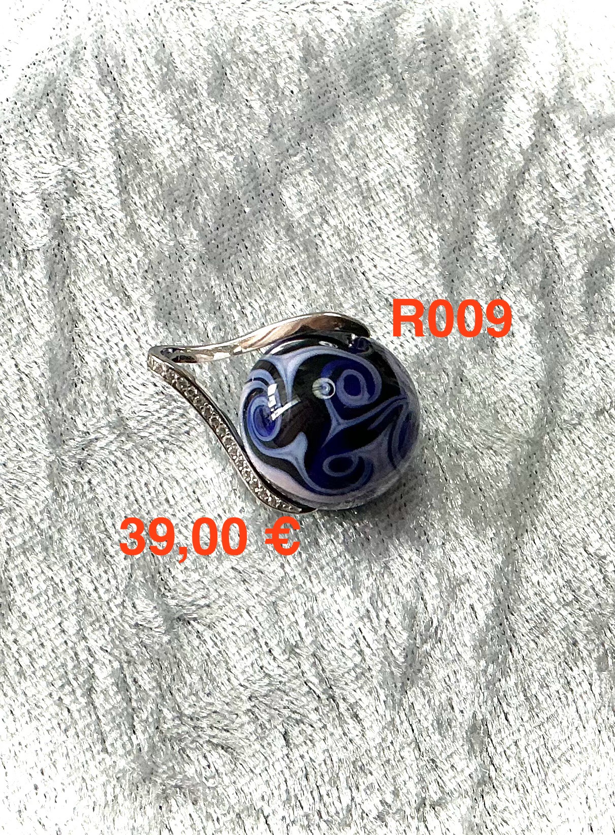 IMG_1904 Lasihelmiriipus