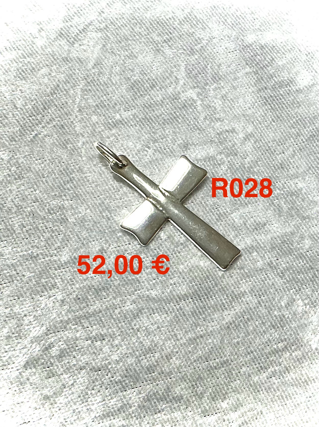 IMG_1923 Hopeinen risti