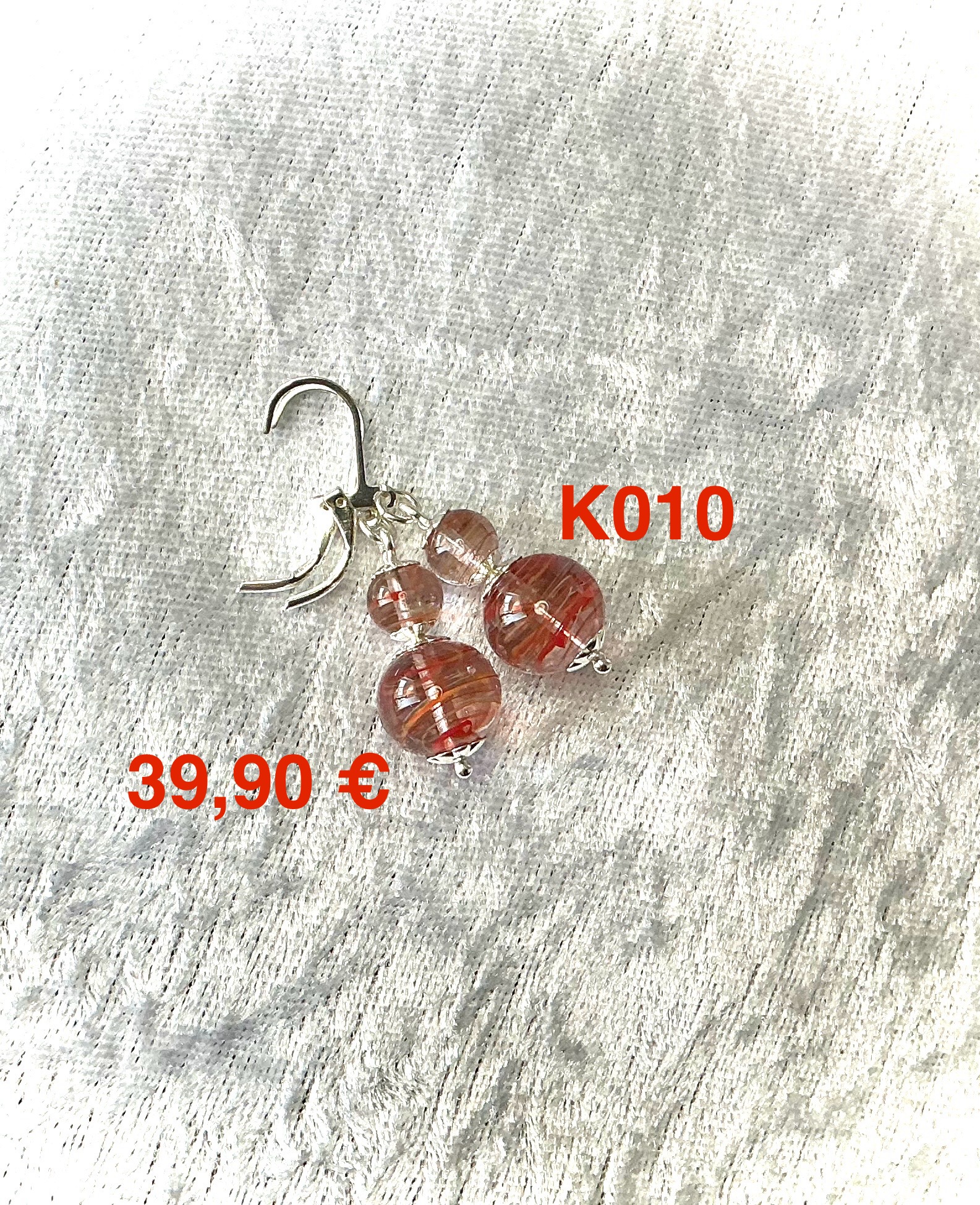 IMG_1984 Heuwerk korut loistavat kanssasi ja tekevät sinusta entistä kauniimman. Upeat ja ainutlaatuiset lasihelmikorut